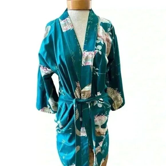 Vintage Kimono from FP Tokyo. Fits like a Med. stunning color looks brand new. - Picture 1 of 10
